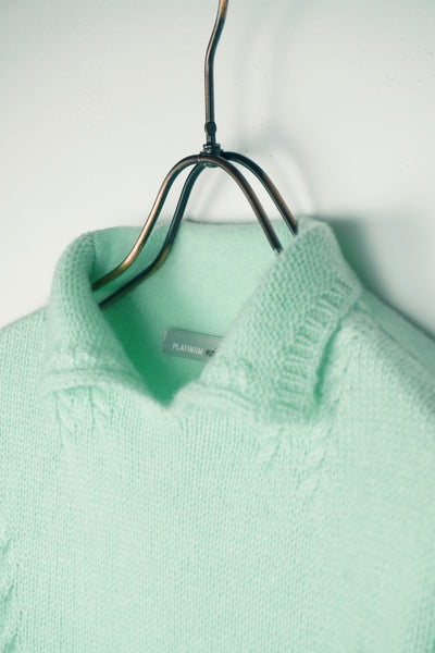 【PLATINUM mei-mei】カシミヤ100％襟スリットハイネックセーター