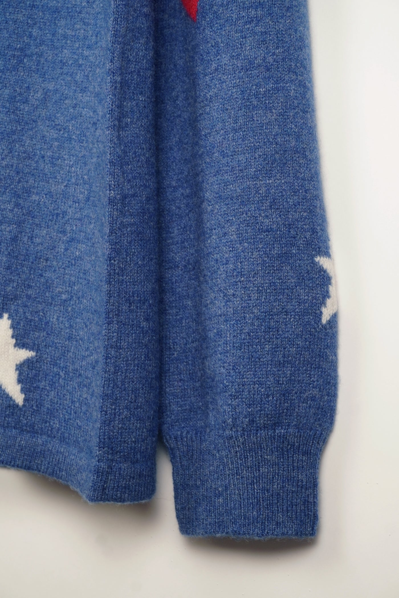 【mei-mei】カシミヤ100％ラブ＆スタークルーネックセーター