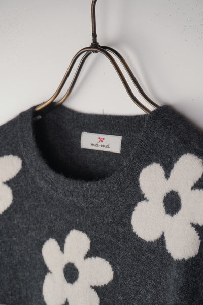 【mei-mei】カシミヤ100％フラワーアレンジクルーネックセーター