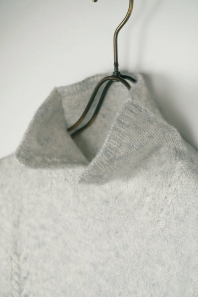 【PLATINUM mei-mei】カシミヤ100％襟スリットハイネックセーター