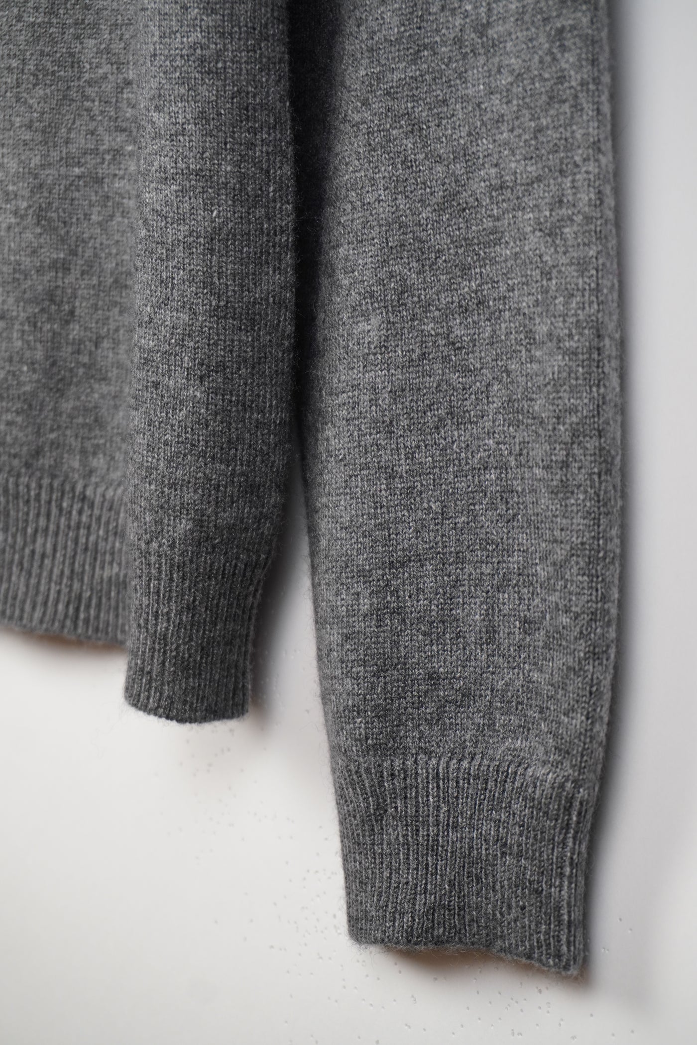 【mei-mei】25シルクカシミヤスターダストクルーネックセーター