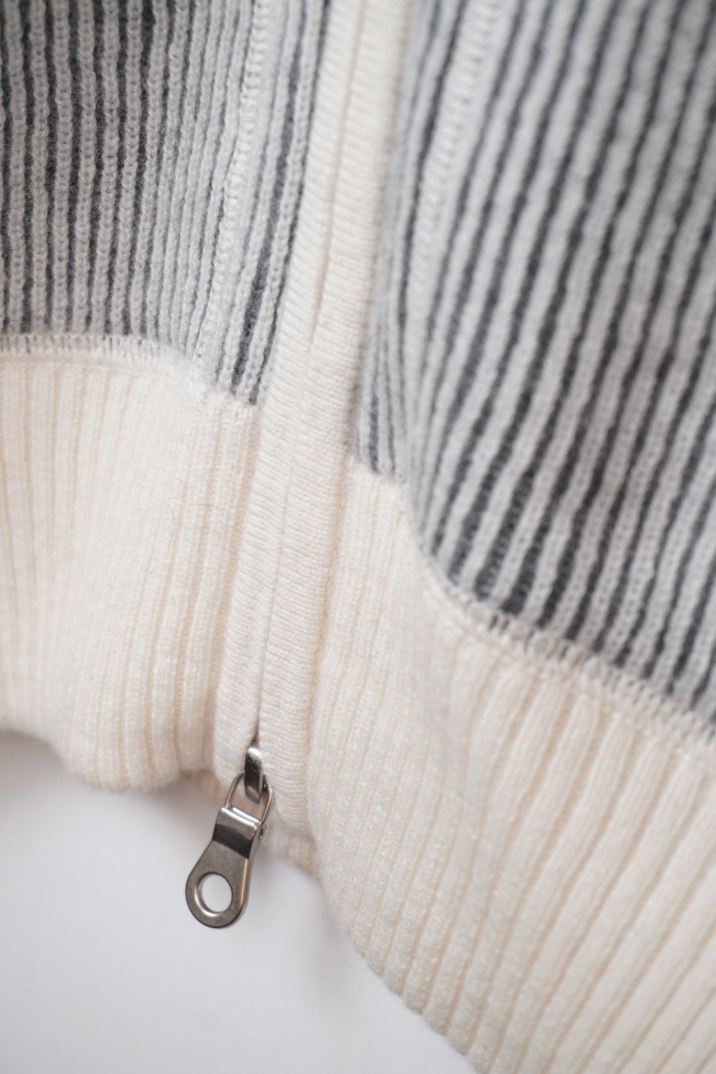 【GRABRE】25最高級カシミヤ100％2重双編みジップアップフーディー