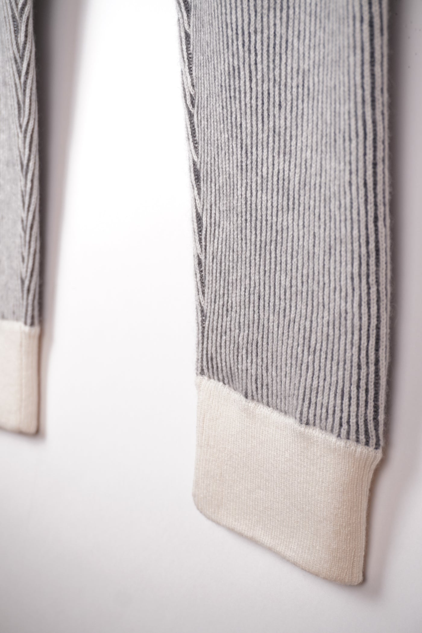 【GRABRE】25最高級カシミヤ100％2重双編みカジュアルパンツ