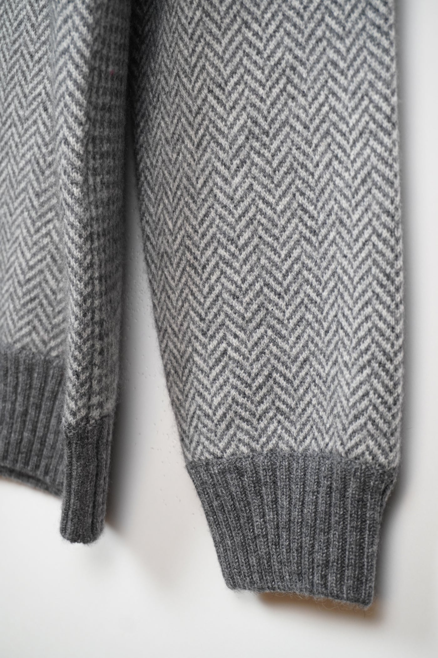 【GRABRE】25最高級カシミヤ100％ヘンリーネックパッチワークセーター