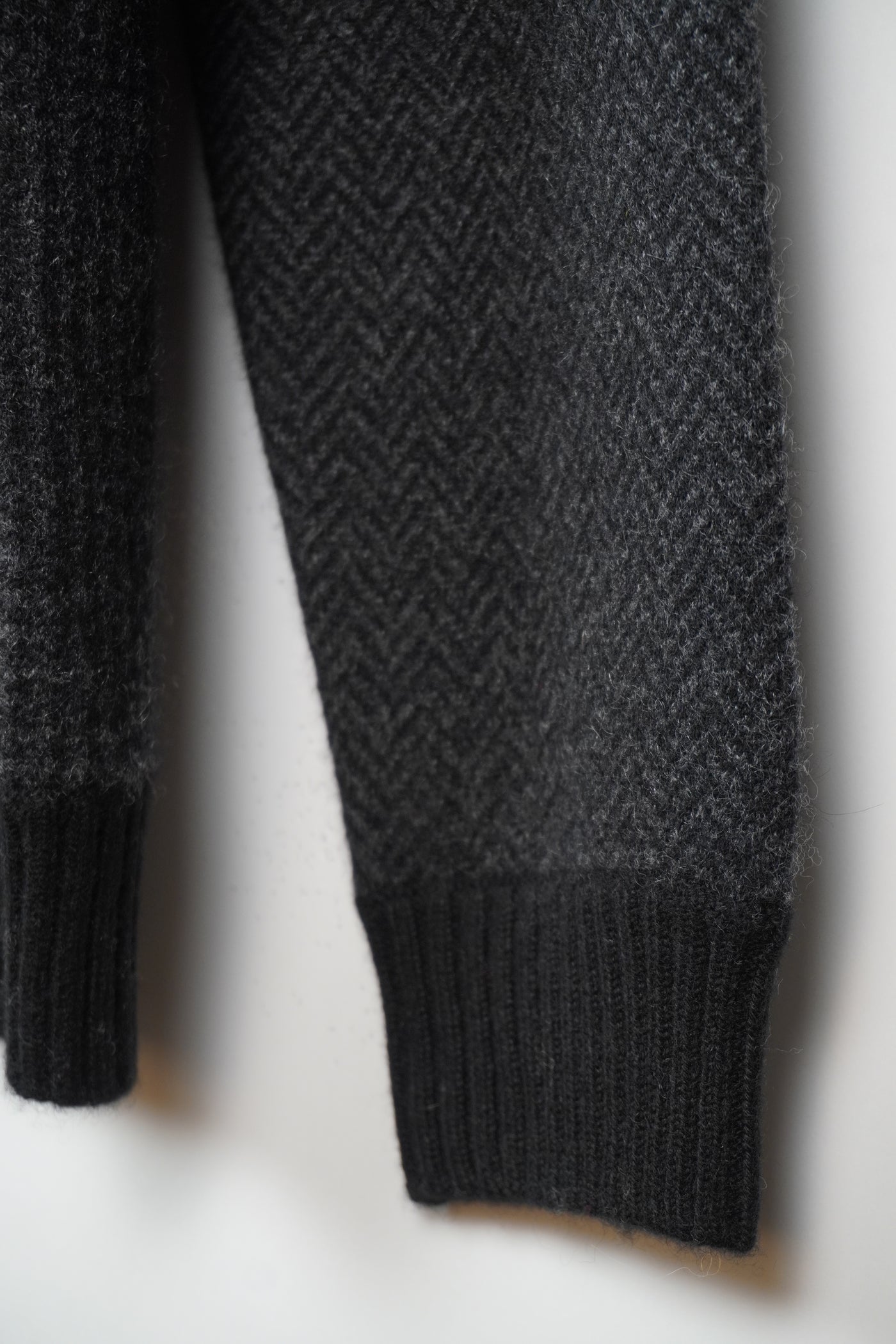 【GRABRE】25最高級カシミヤ100％ヘンリーネックパッチワークセーター