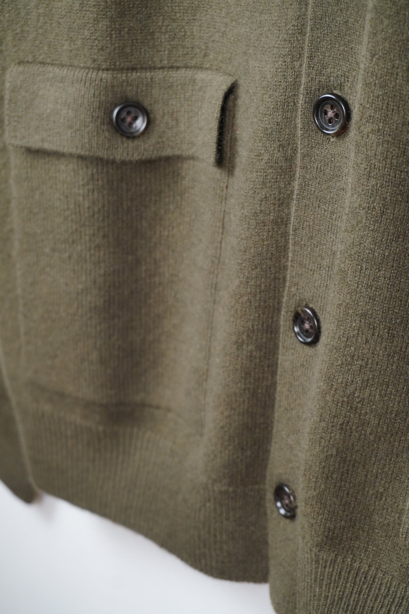 【GRABRE】25最高級カシミヤ100％ポロカラーポケットカーディガン