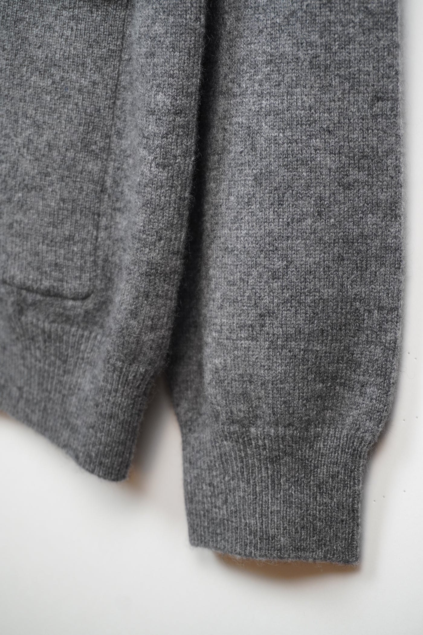 【GRABRE】25最高級カシミヤ100％ポロカラーポケットカーディガン