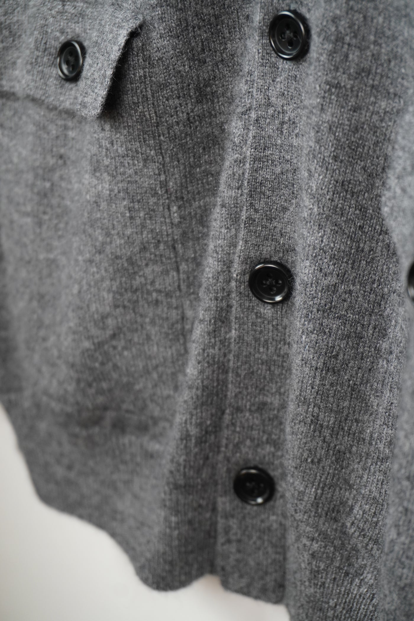 【GRABRE】25最高級カシミヤ100％ポロカラーポケットカーディガン