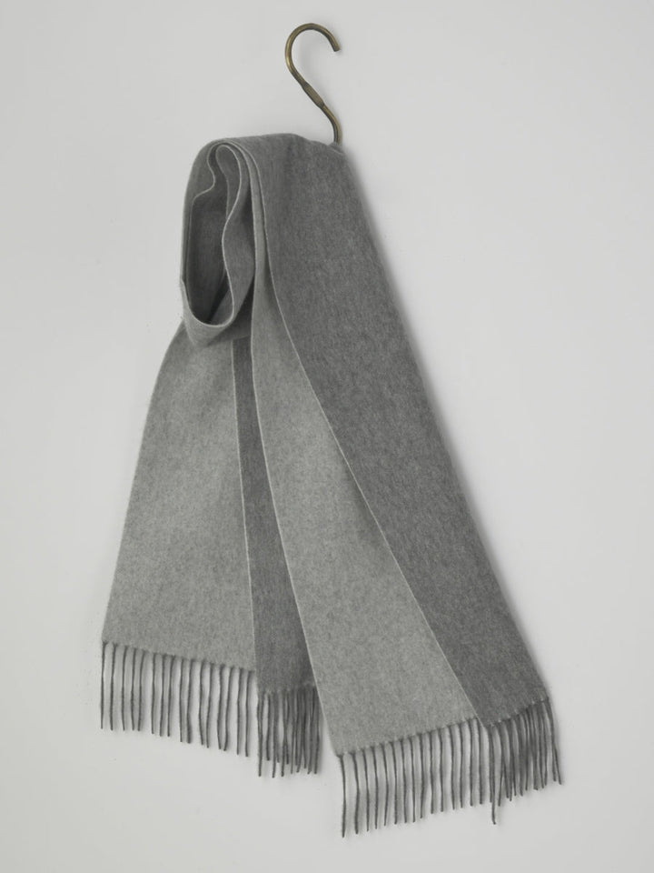 filpucci】カシミヤ100％リバーシブルスタンダードマフラー – プラチナ